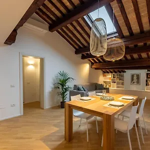 https://casa-treves.hotelinveneto.com